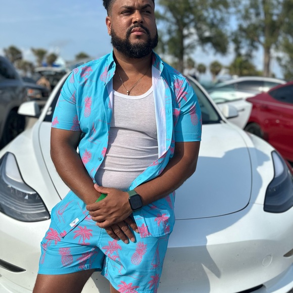 Meet your Posher, Kelvin - Picture 1 of 3